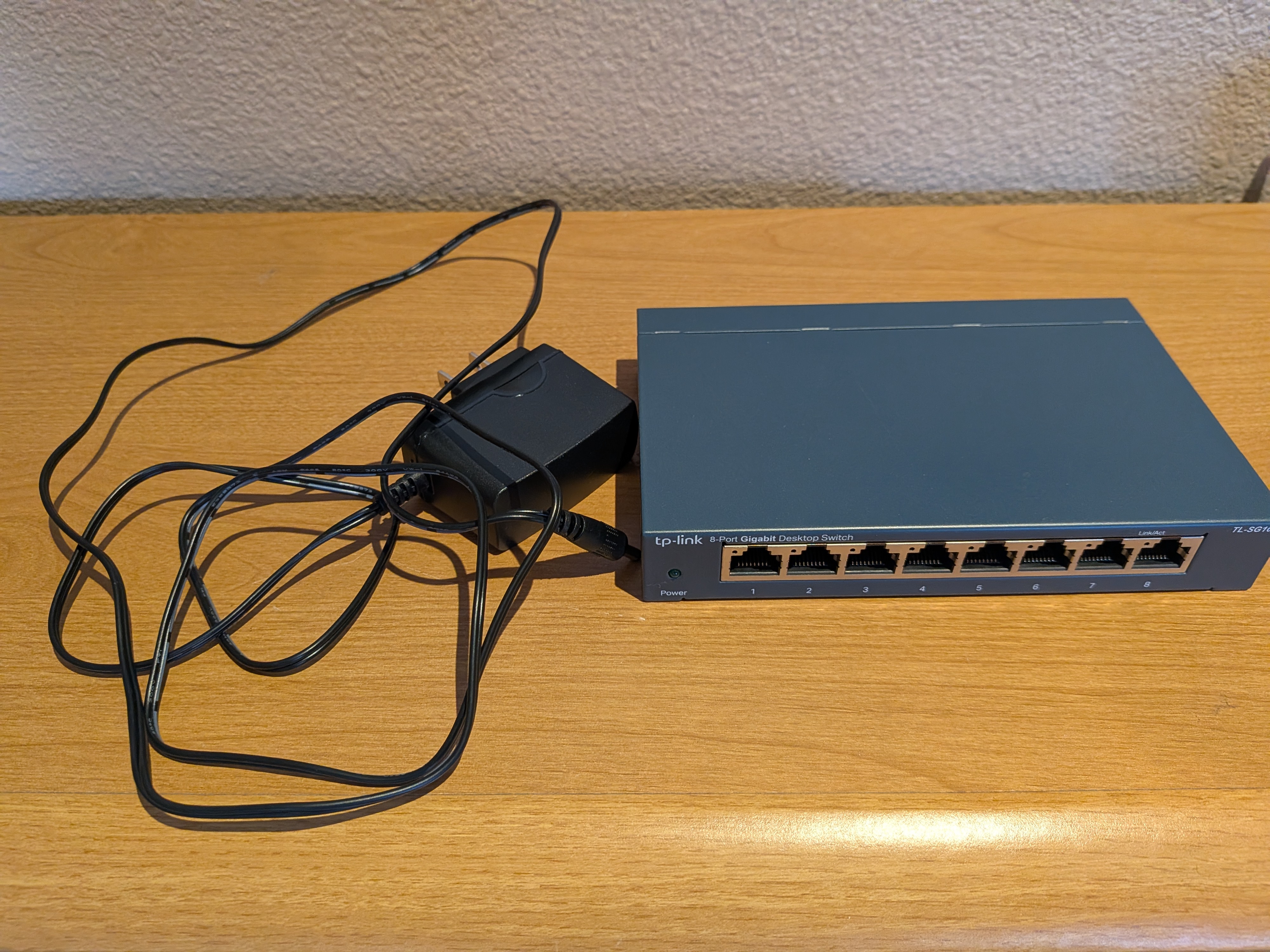 8-Port Gigabit Ethernet Switch