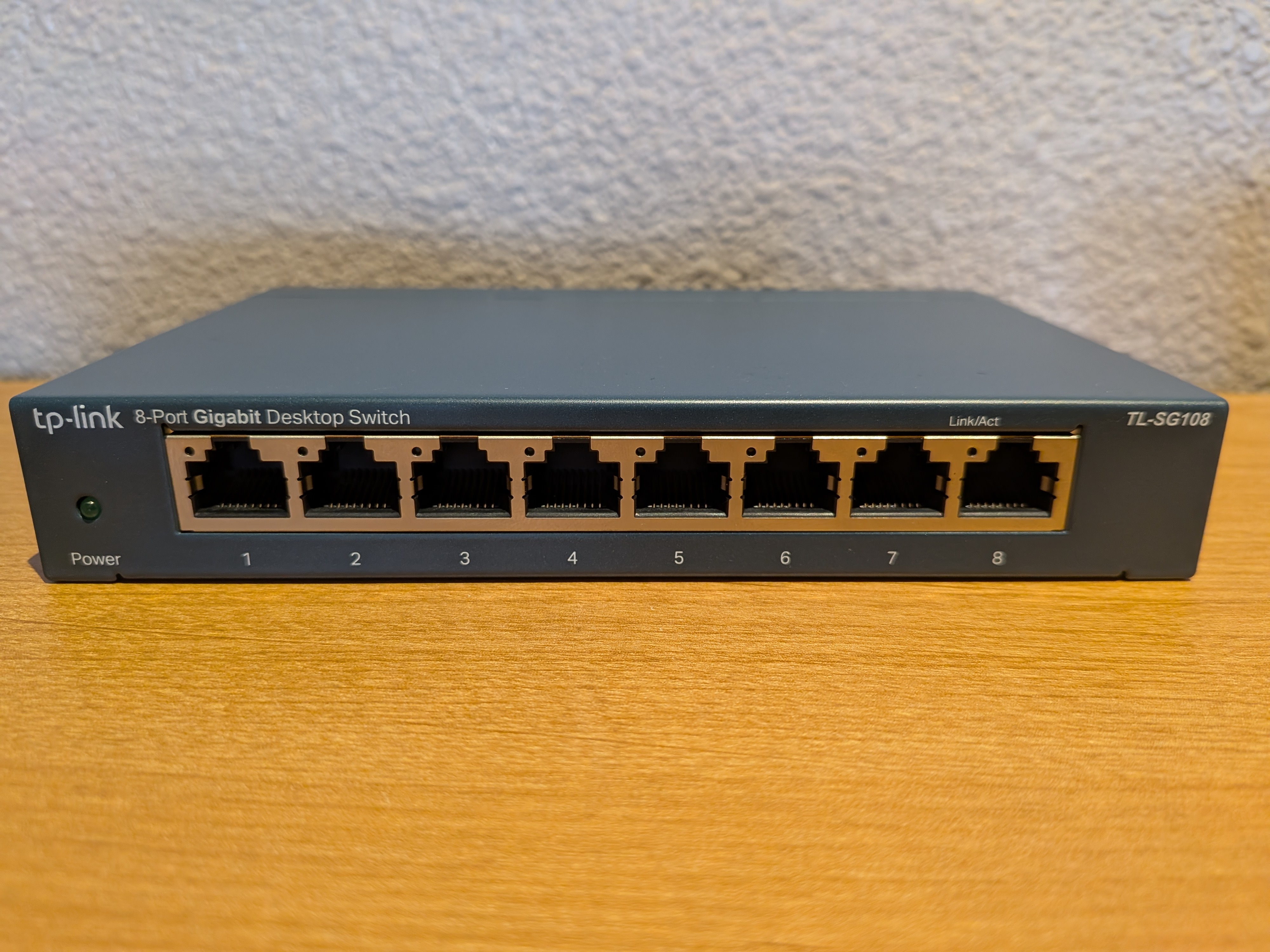 8-Port Gigabit Ethernet Switch