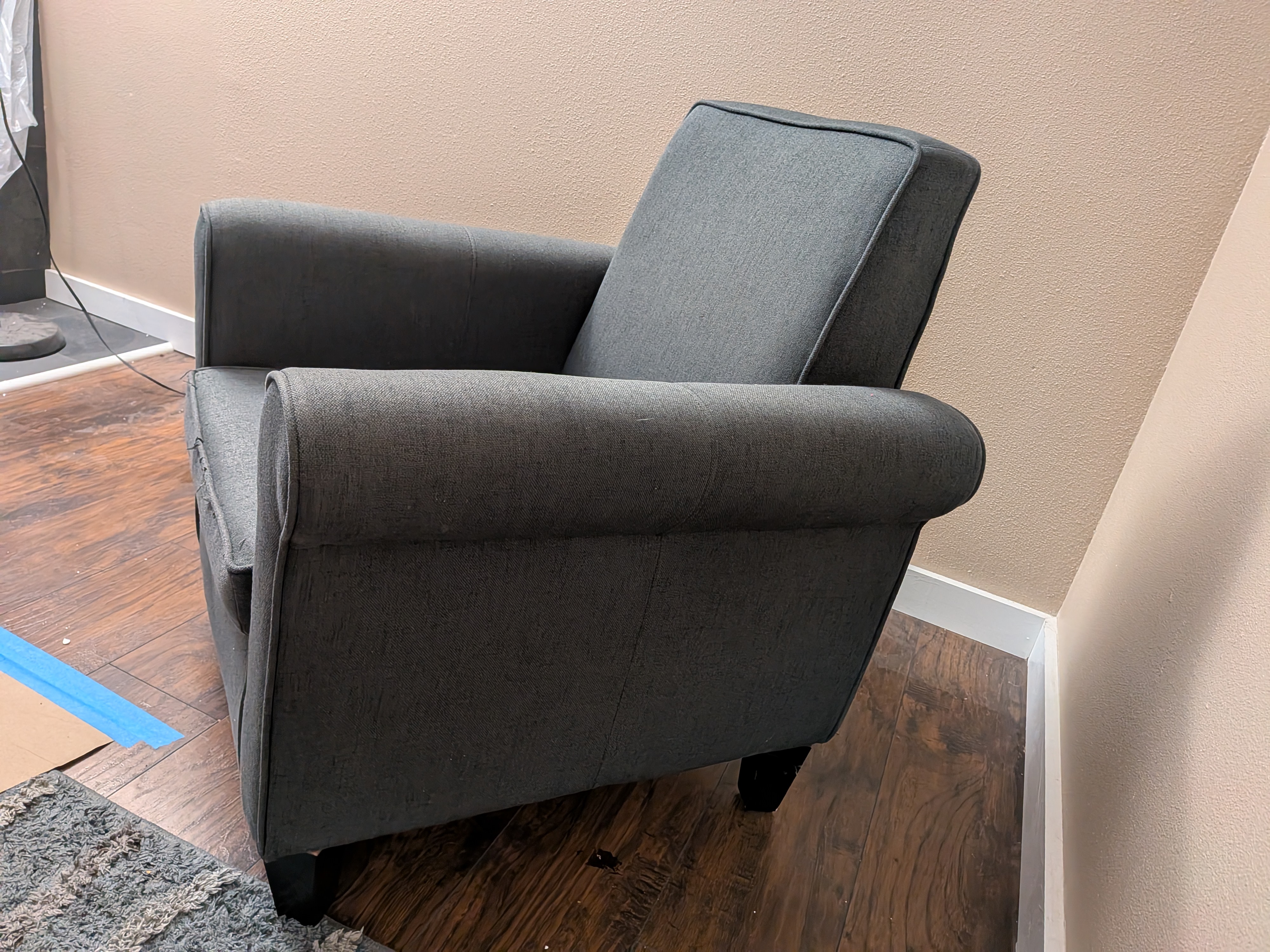 Comfortable Gray Accent Chair - Excellent Condition