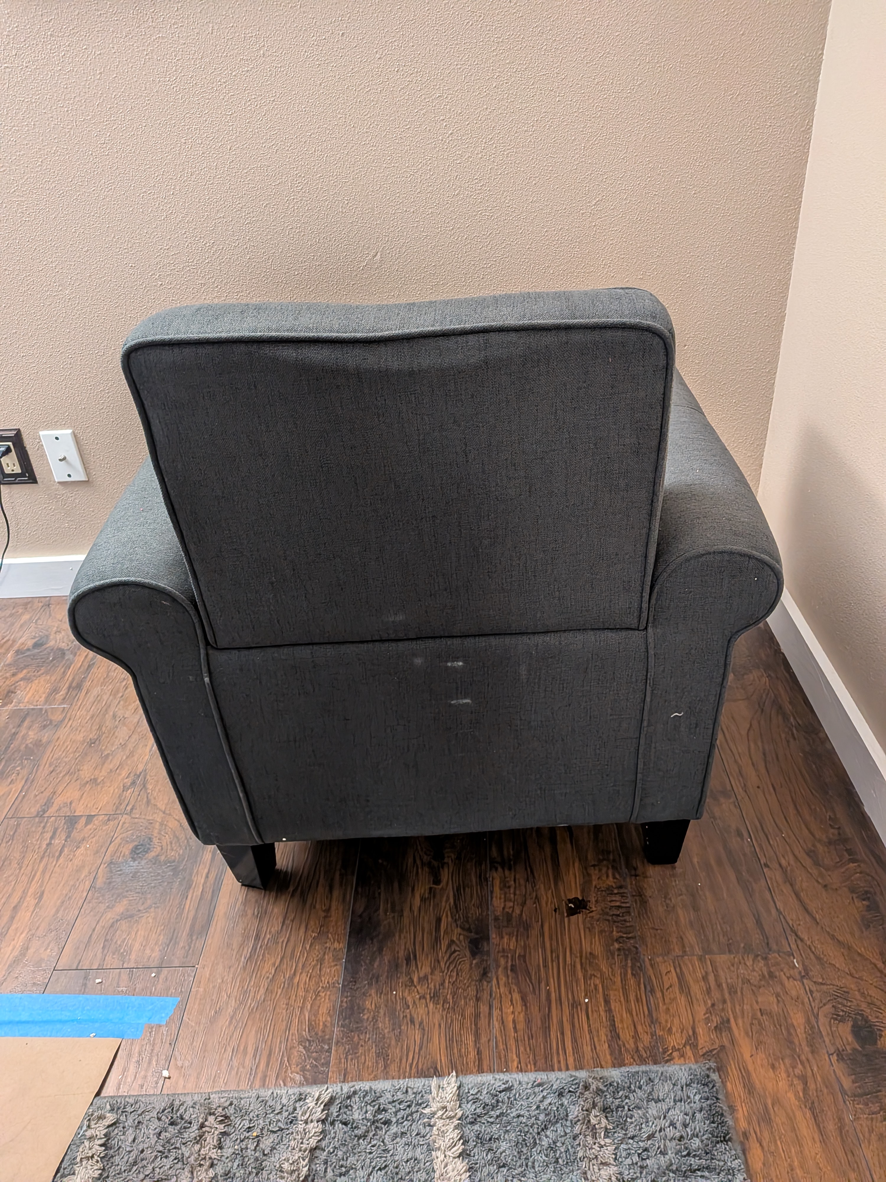 Comfortable Gray Accent Chair - Excellent Condition