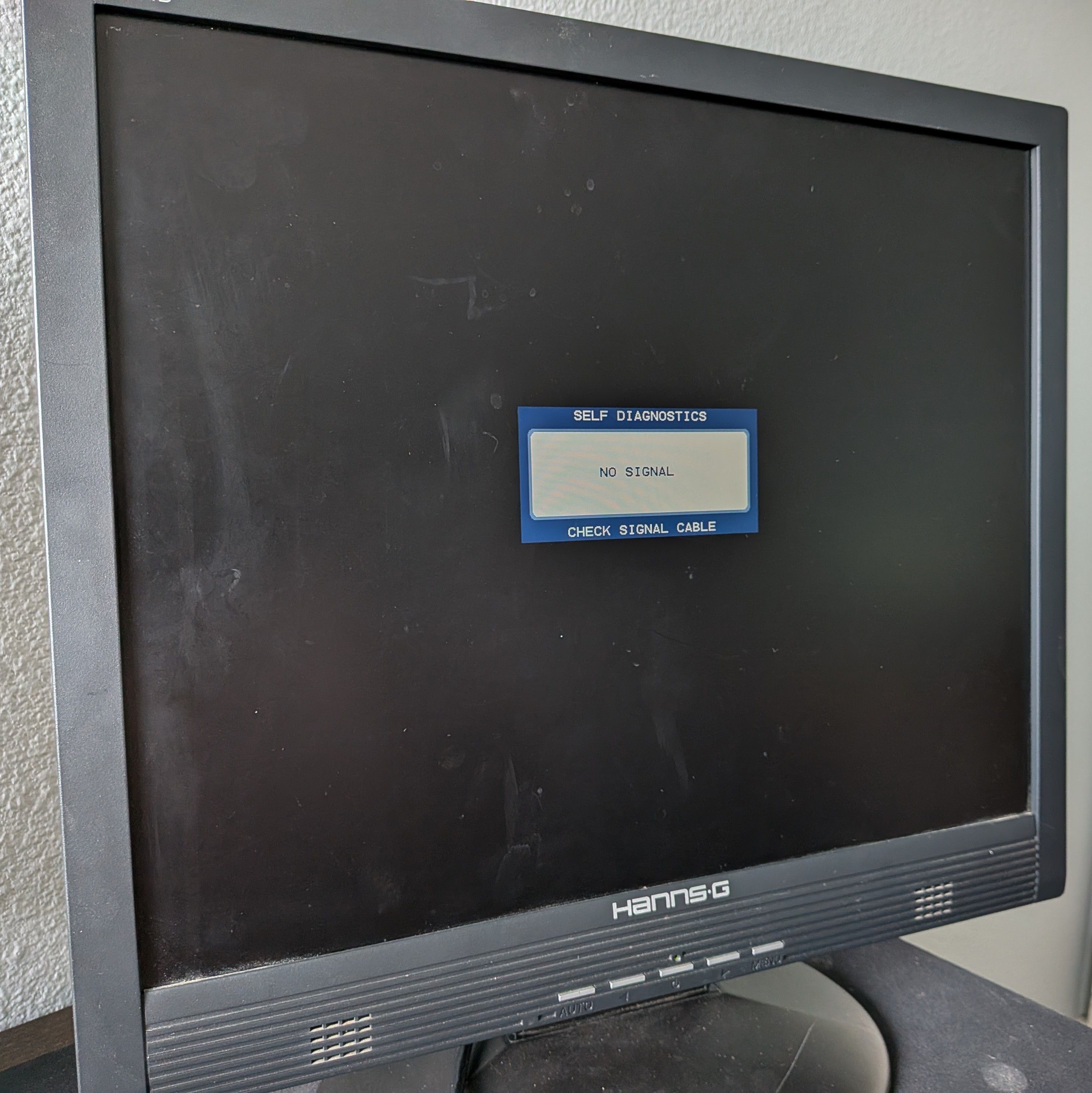 19" LCD Monitor (VGA/DVI ports only)