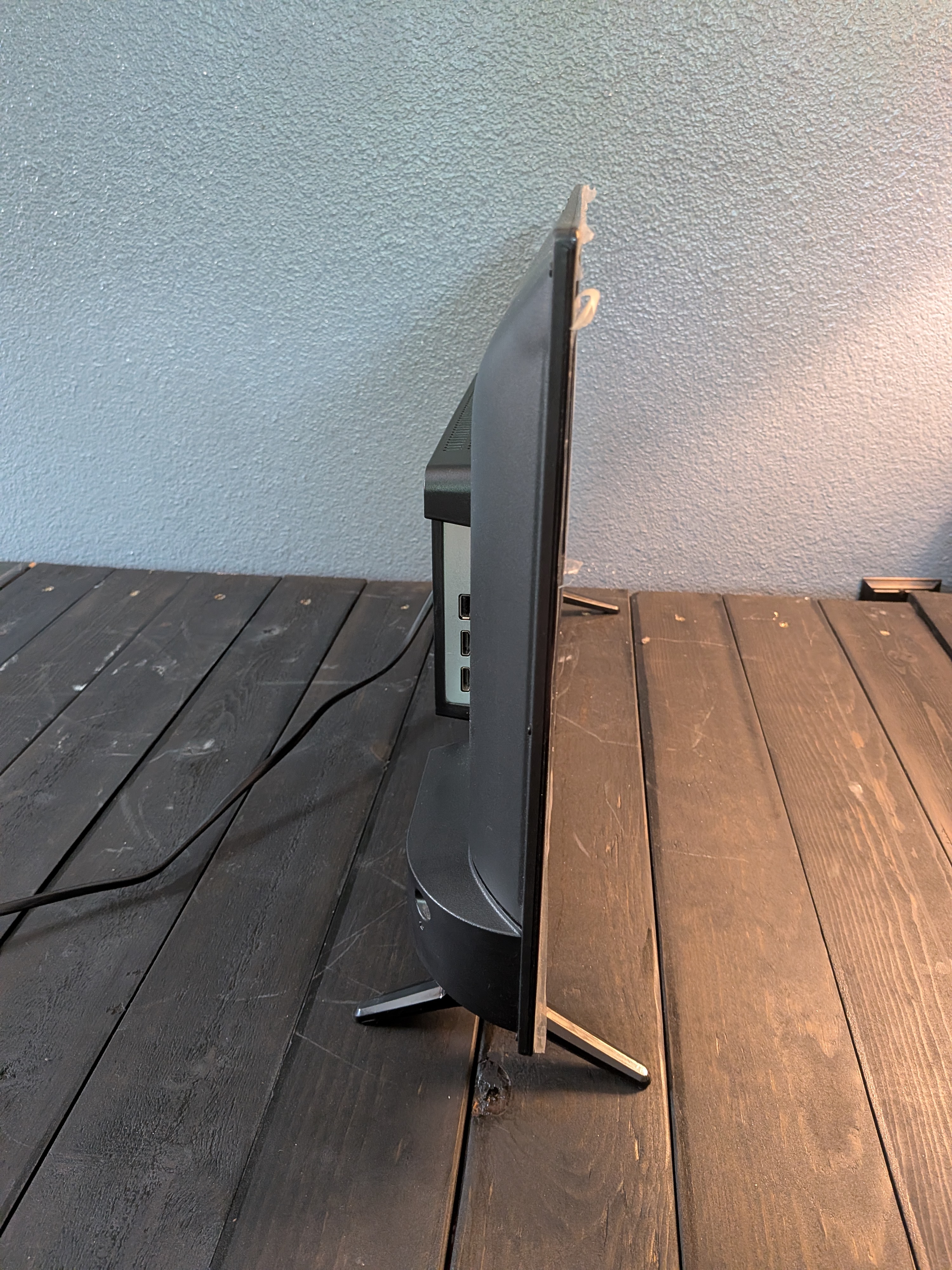 Insignia 24" 720p LED TV