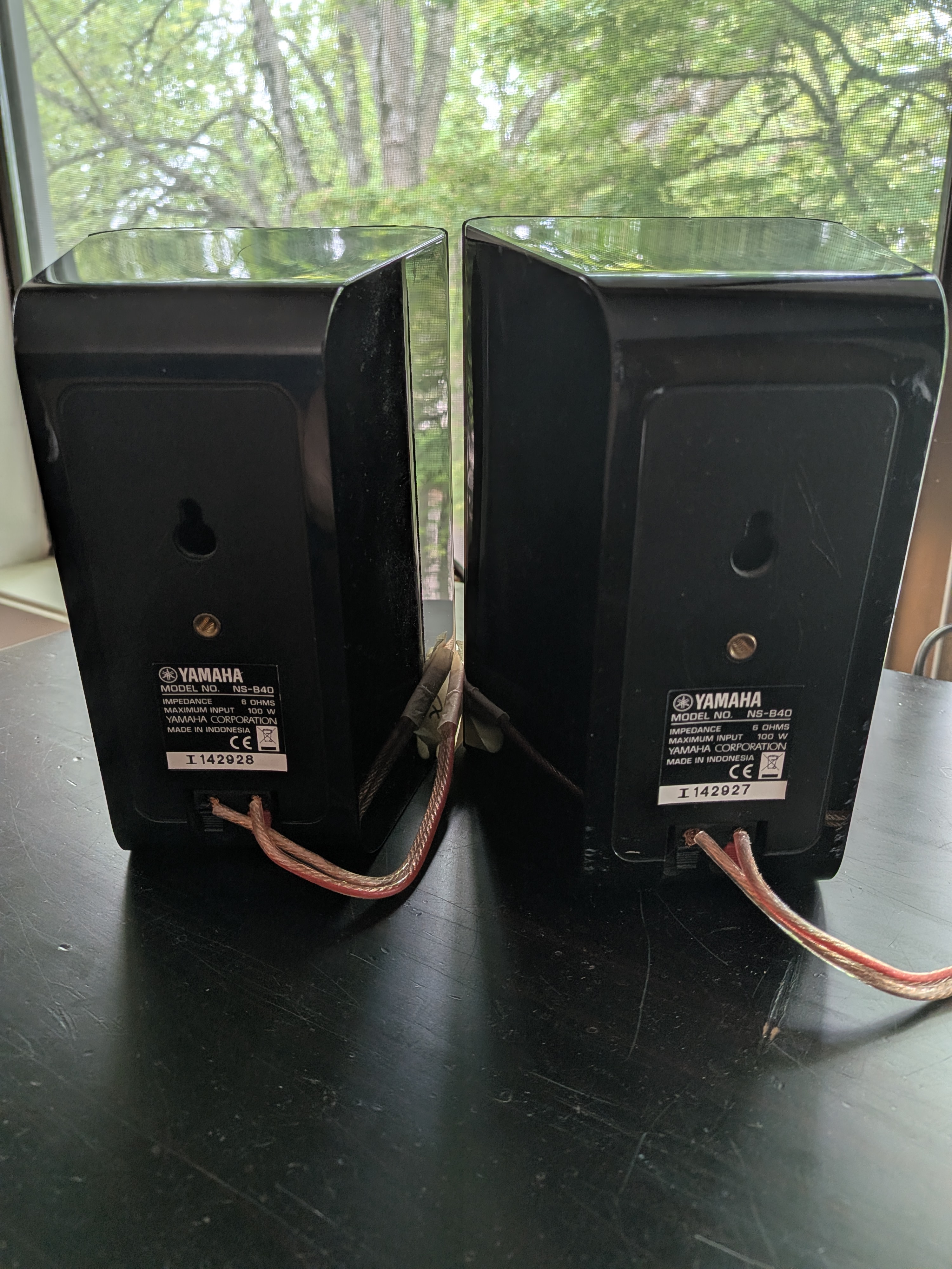 Yamaha NS-B40 Passive Bookshelf Speakers