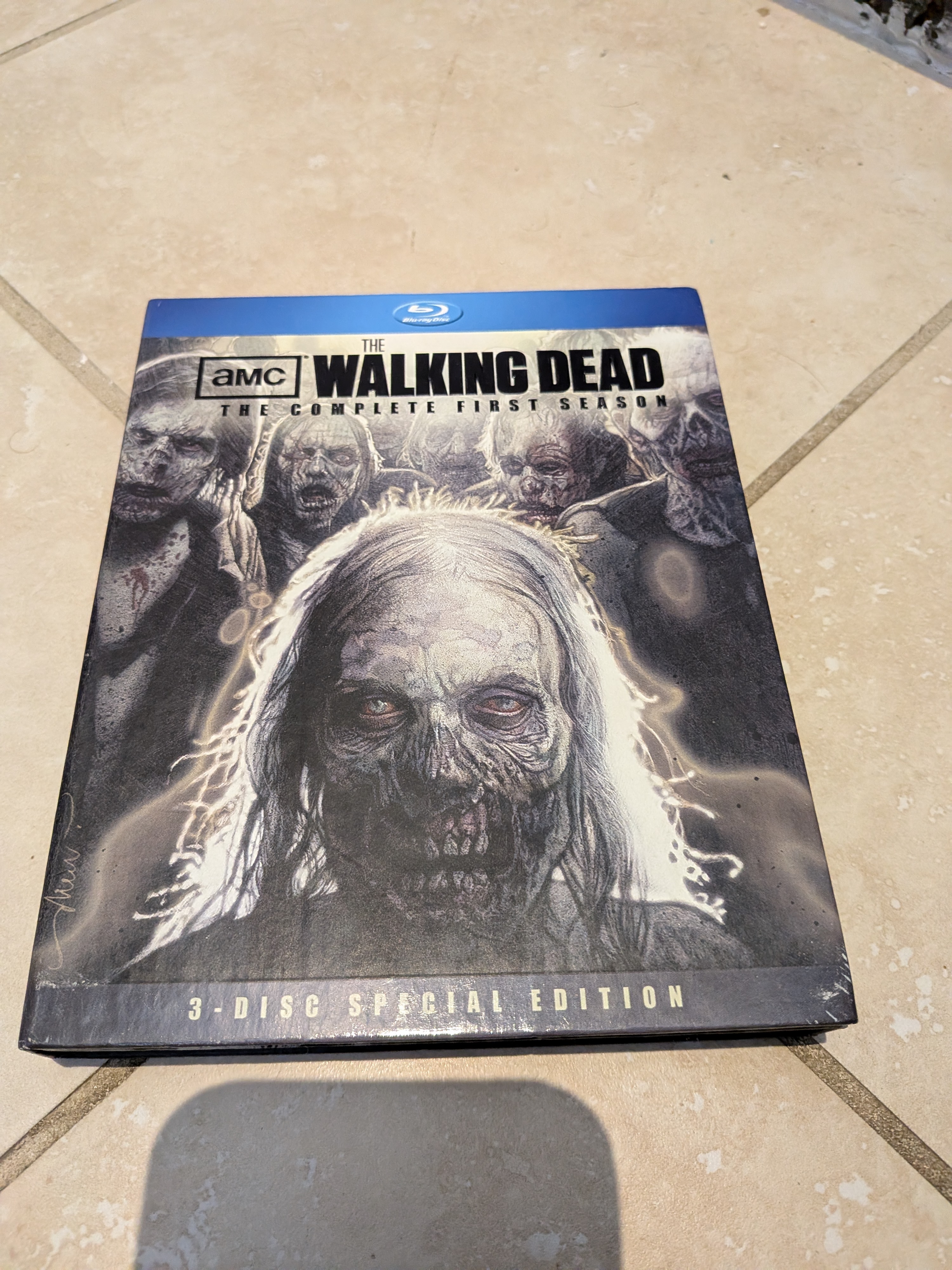 The Walking Dead Seasons 1-4 Limited Edition Blu-ray Collector's Lot with Fear the Walking Dead Season 1