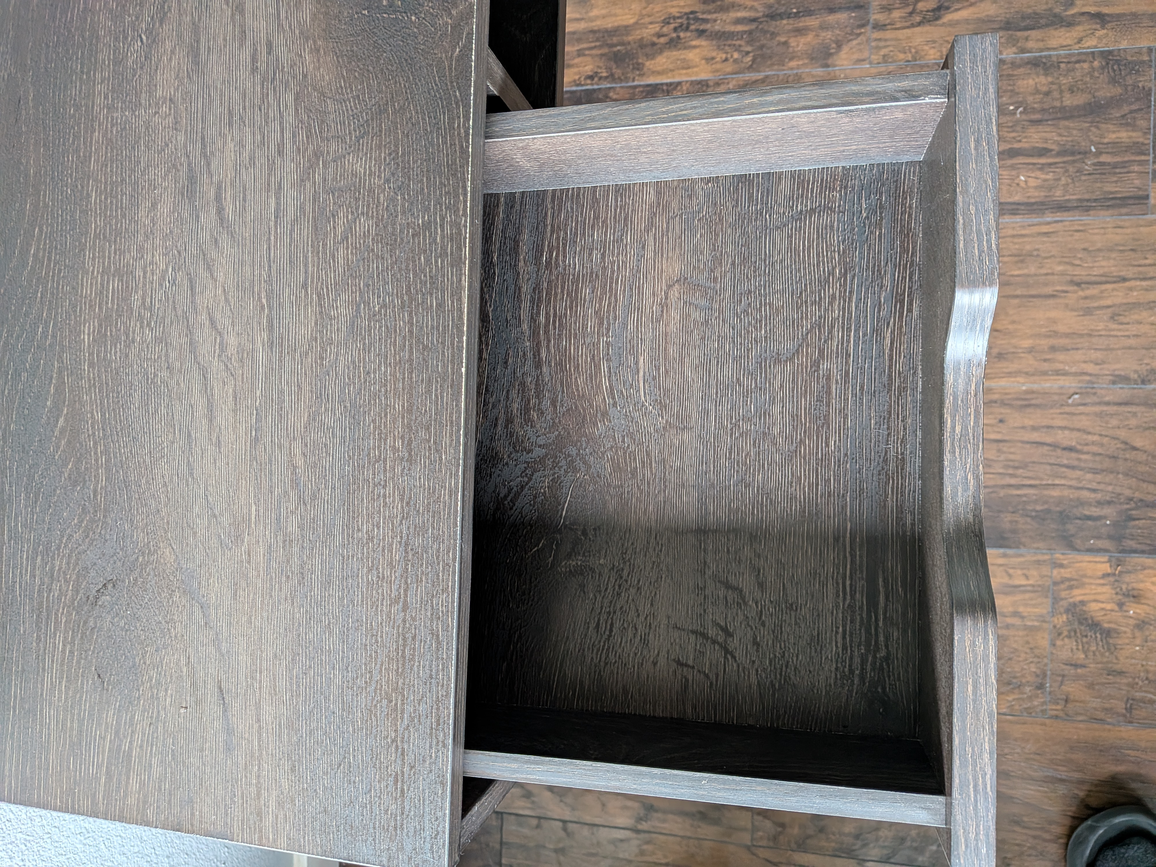 Compact writing desk