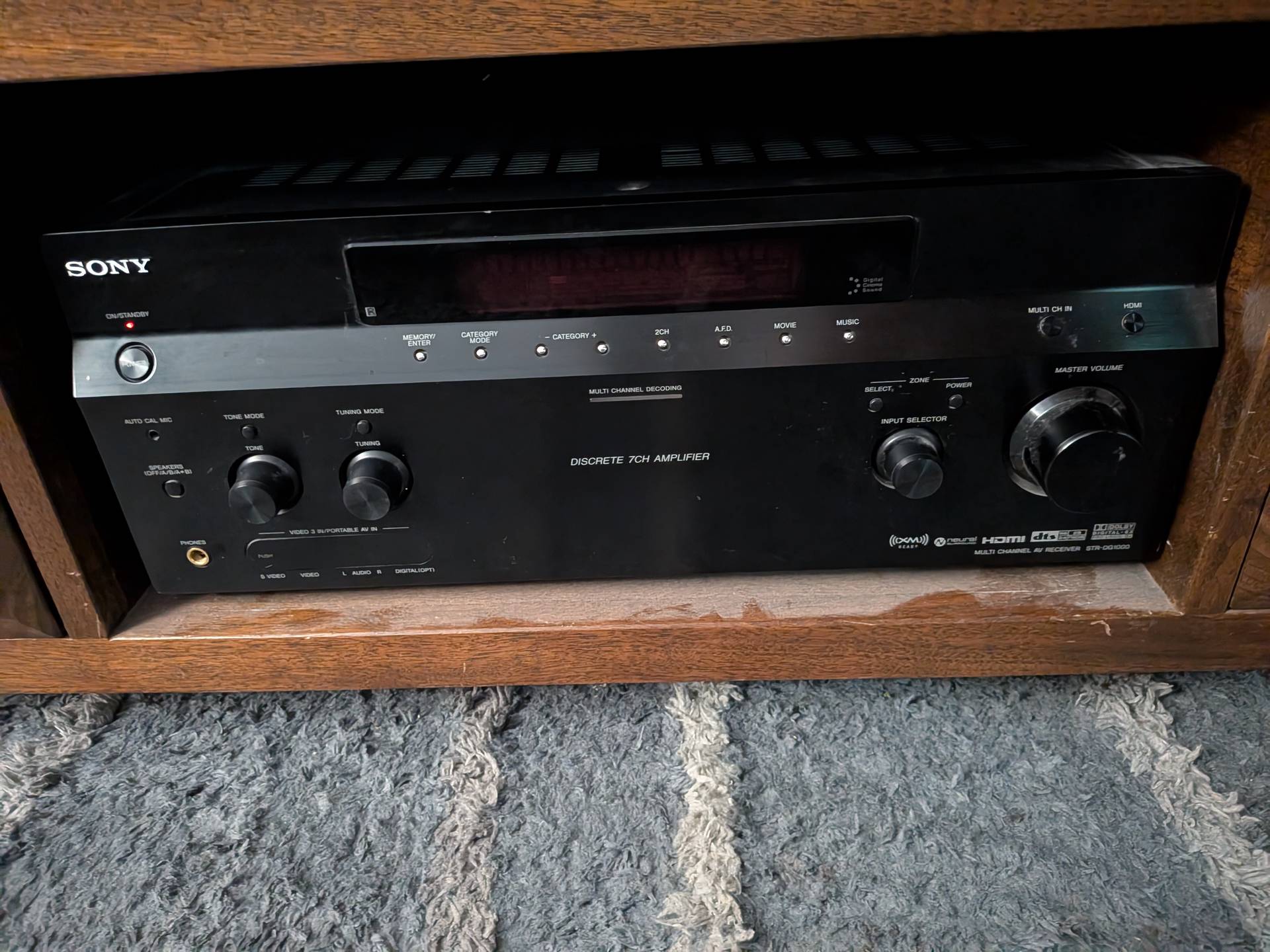 Sony STR-DG1000 7-Channel AV Receiver with Remote
